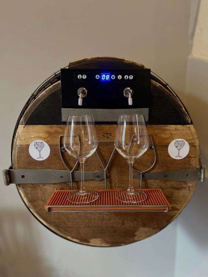 Wineexperience- Wine&Jacuzzi Suite เลชเช ภายนอก รูปภาพ